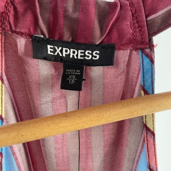NWT Express Sleeveless V Neck Stripe Romper in Multi Size Extra Small - Picture 6 of 10